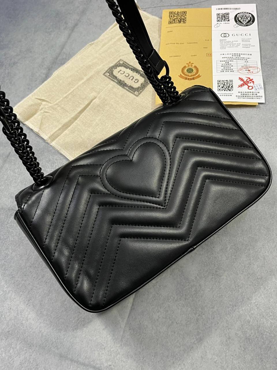 Gucci GG Marmont Shoulder Bag in Black Leather