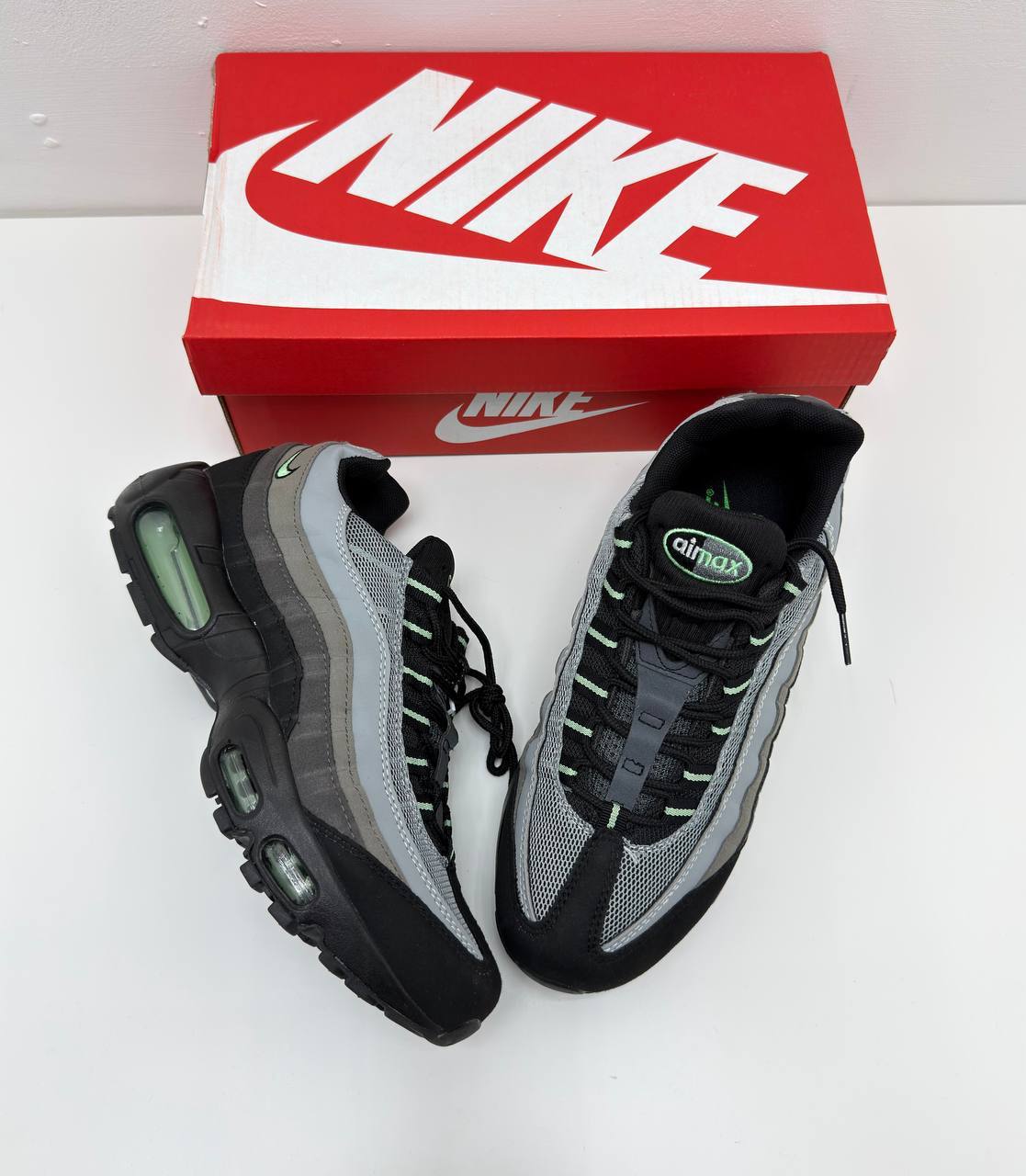 Nike 95 Air Max Sneakers