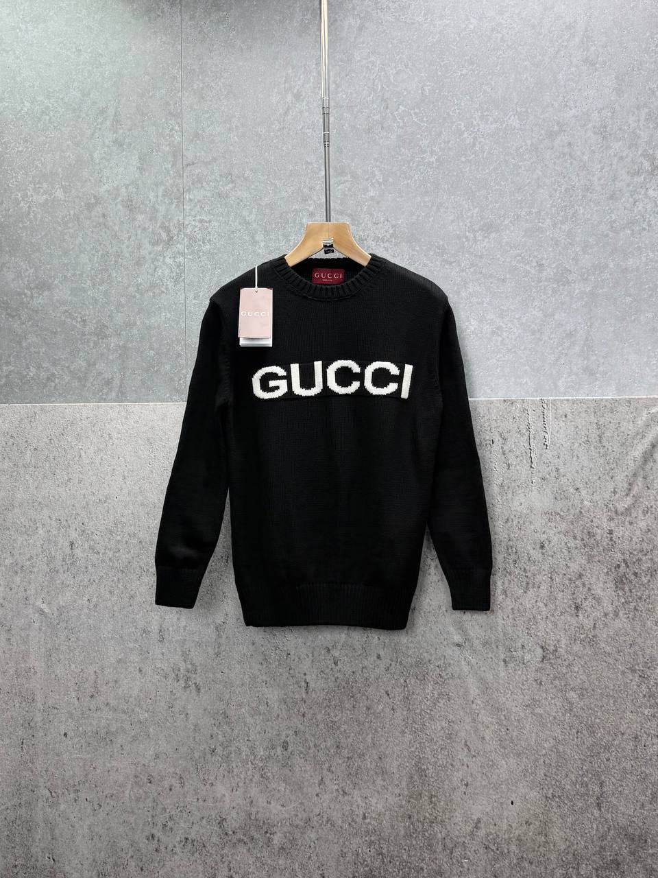Gucci Crewneck Logo-Embroidered Wool Jumper.