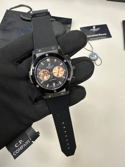 Hublot Big Bang Chronograph Watch with a Rubber Strap and Rose Gold-Toned Accents