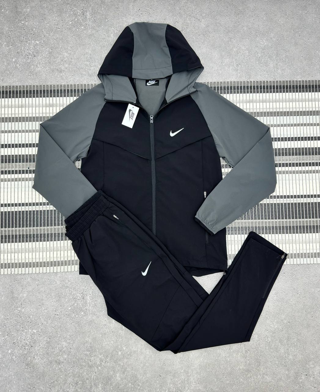 Nike Tech Fleece Tracksuit in Colorway