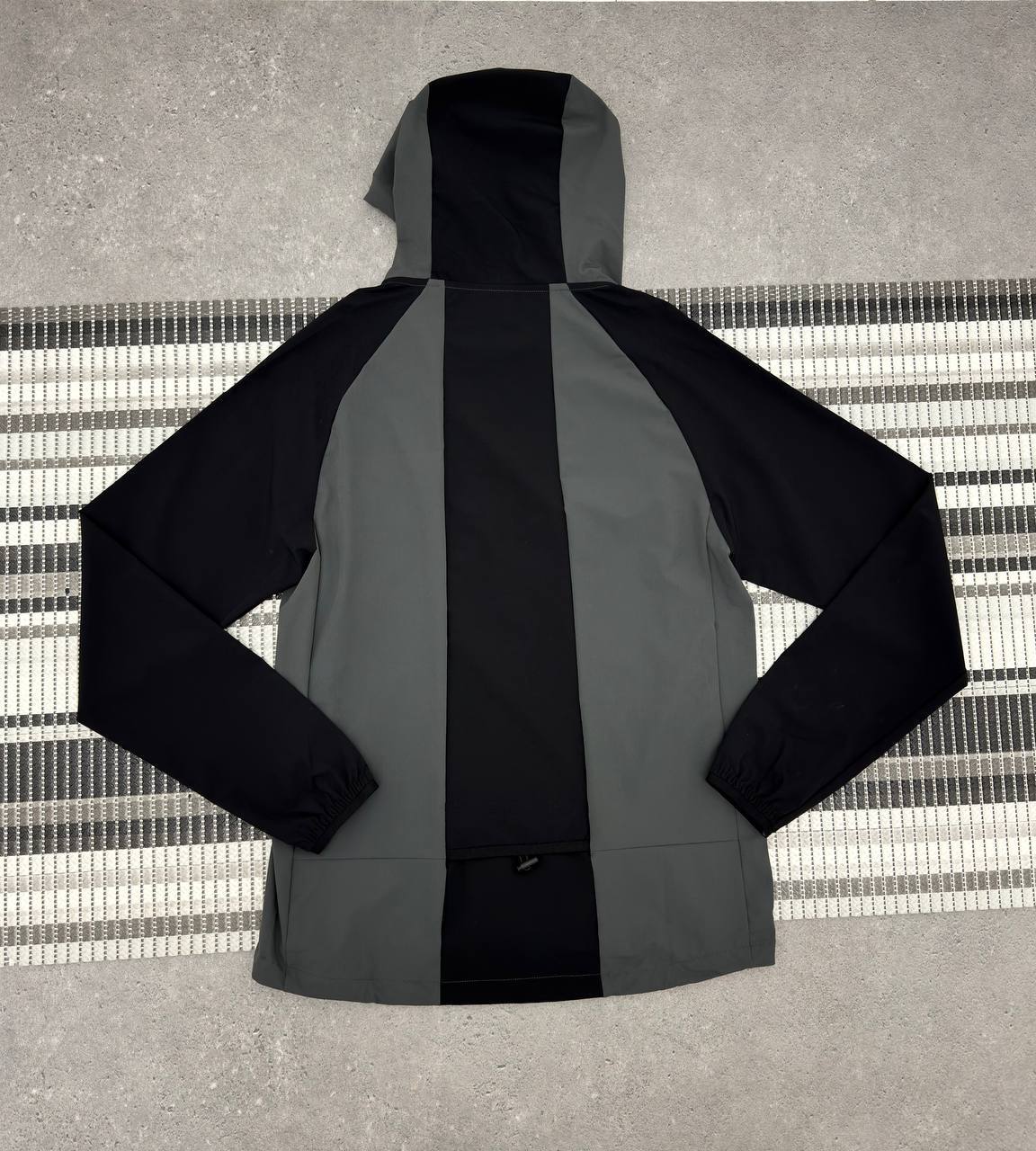 Nike Tech Fleece Tracksuit in Colorway