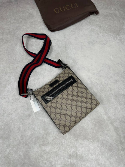Gucci GG Supreme Canvas Messenger Bag with Dust Bag