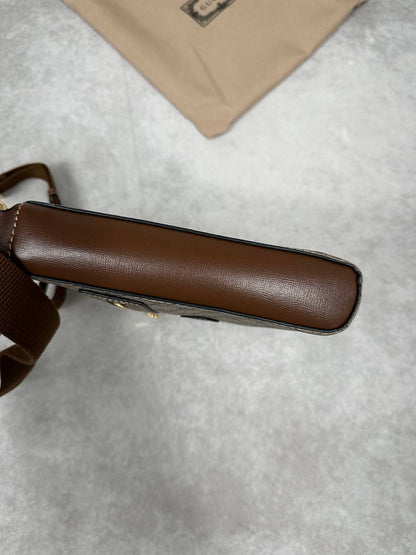 Gucci GG Supreme Canvas Messenger Bag with Dust Bag