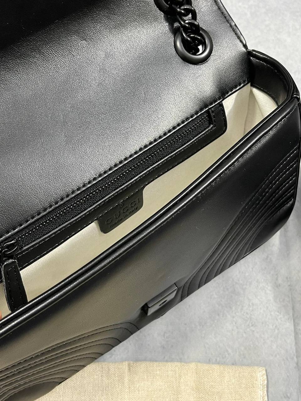 Gucci GG Marmont Shoulder Bag in Black Leather