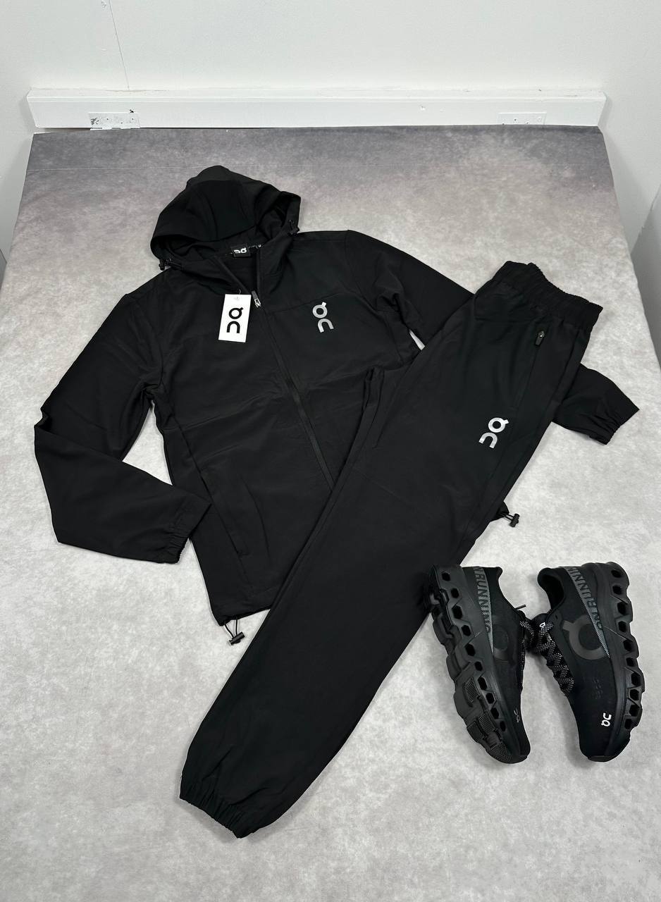 On Cloud Running Performance Athletic Tracksuit