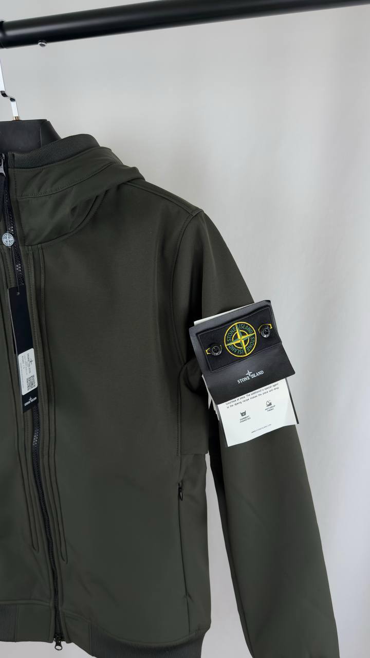 Stone Island 40427 Soft Shell-R e.dye Technology Hooded Blouson