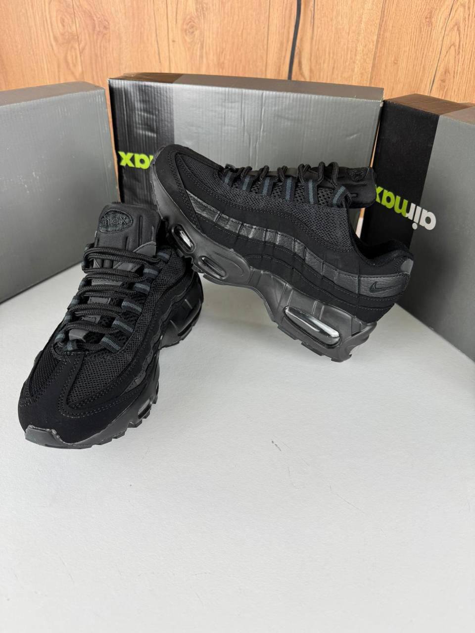 Nike Air Max 95 Essential Sneakers