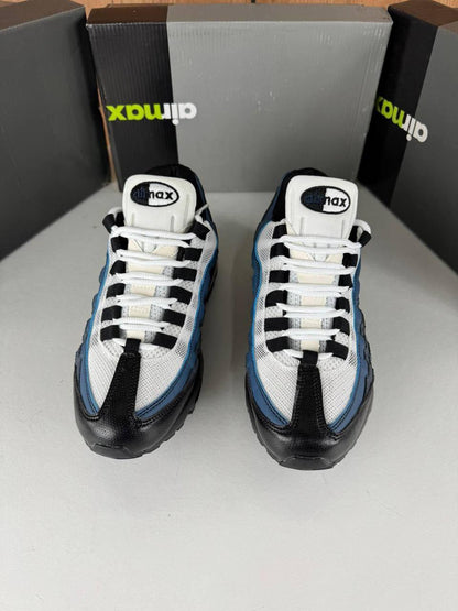 Nike Air Max 95 Essential Sneakers