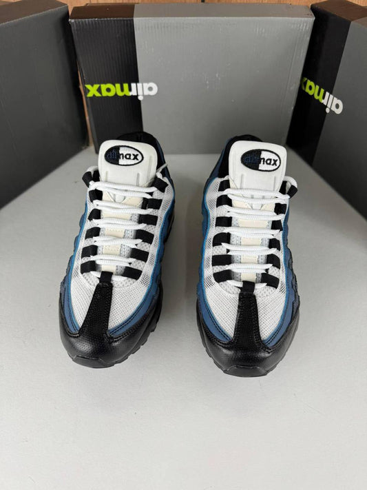Nike Air Max 95 Essential Sneakers