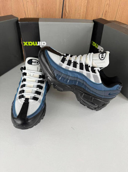 Nike Air Max 95 Essential Sneakers