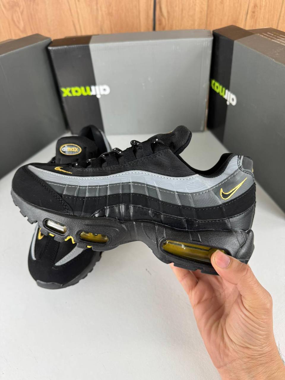 Nike Air Max 95 Essential Sneakers