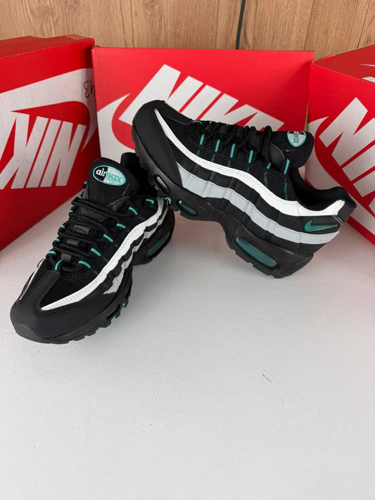 Nike Air Max 95 Sneakers in Iconic Design